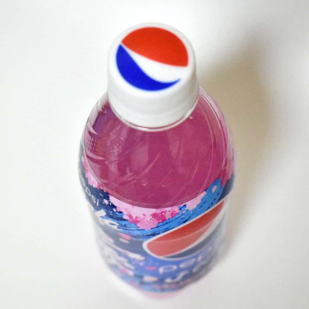Pepsi J-Cola น้ำอัดลมสีชมพู