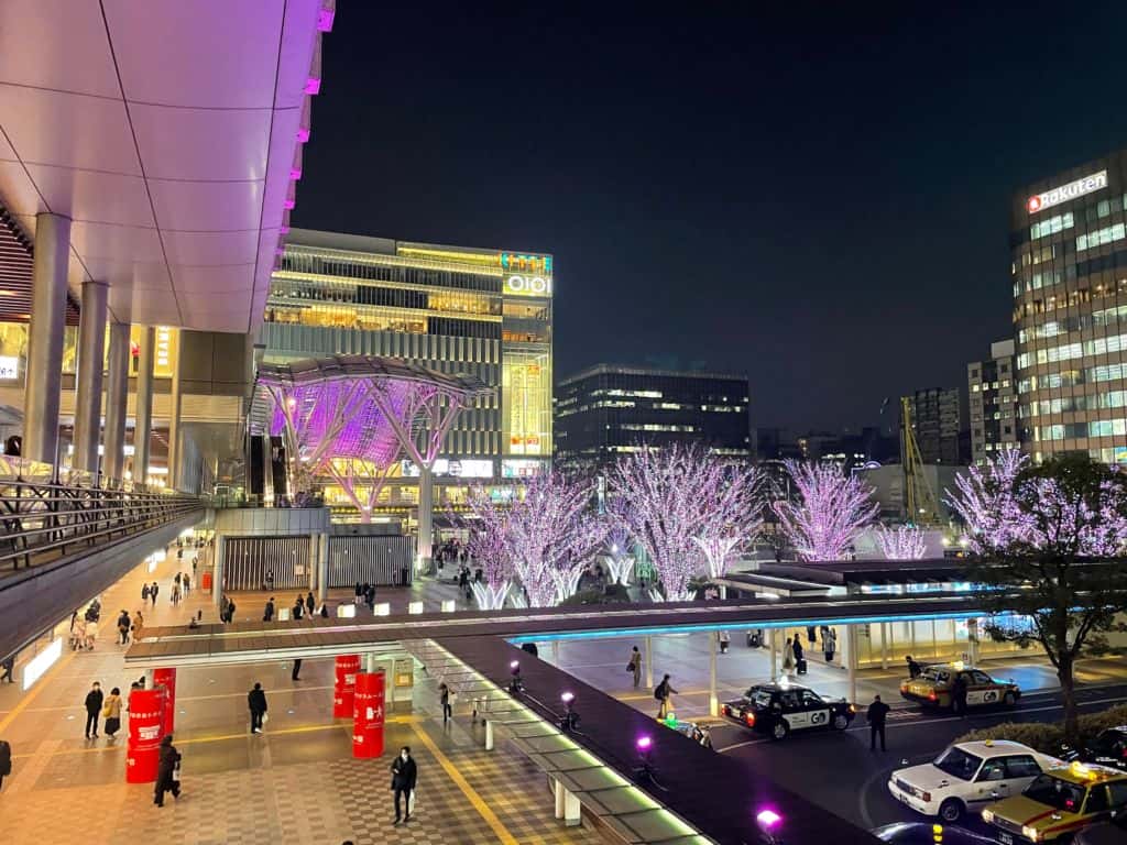 งานประดับไฟ Sakura Illumination ที่หน้าสถานีฮากาตะ Hakata ฟุกุโอกะ Fukuoka