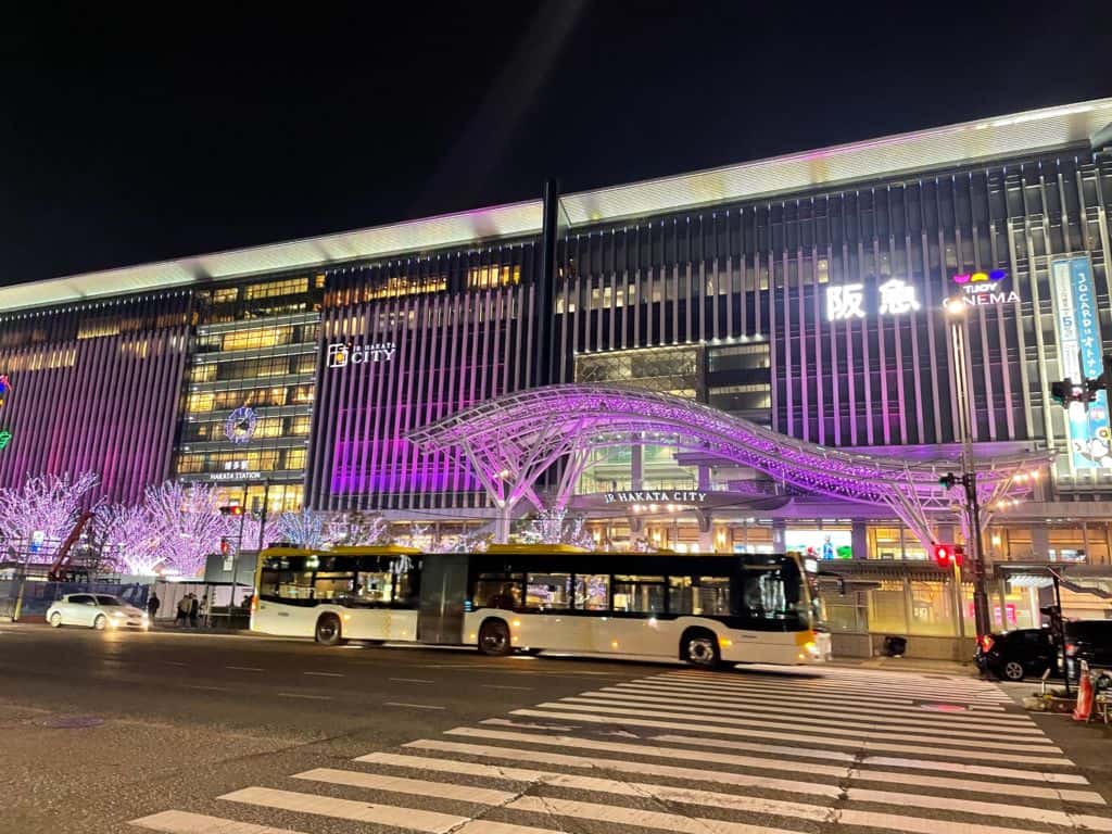 งานประดับไฟ Sakura Illumination ที่หน้าสถานีฮากาตะ Hakata ฟุกุโอกะ Fukuoka