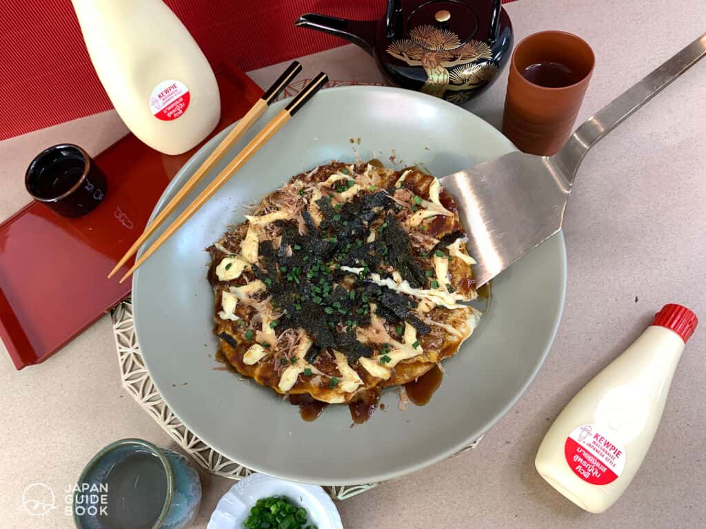 แจกสูตร รีวิว ทำโอโคโนมิยากิ okonomiyaki (พิซซ่าญี่ปุ่น) สไตล์โฮมเมด ทำง่าย อร่อยด้วยคิวพี มายองเนส Kewpie mayonnaise