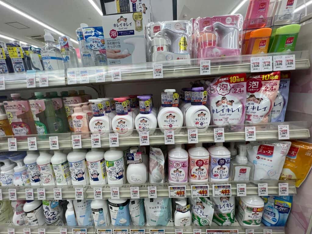 รีวิว Matsumoto Kiyoshi (มัตสึโมโตะ คิโยชิ) ญี่ปุ่น ร้าน Drug store ขายเครื่องสำอางค์ ยา จบในที่เดียว