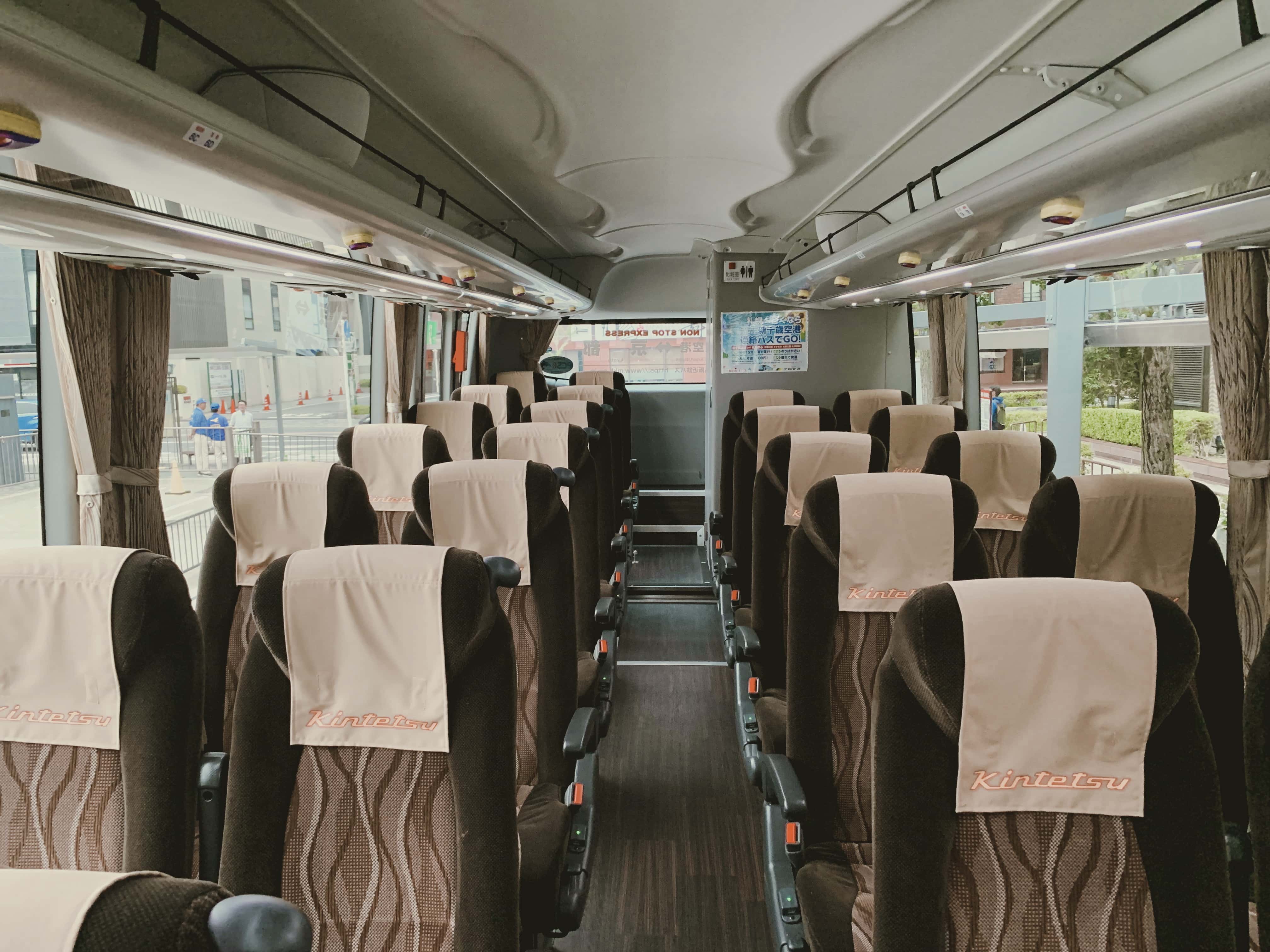 พื้นที่ภายในรถ Kyoto Bus จากเกียวโตไปยังสนามบินชูบุ นาโกย่า