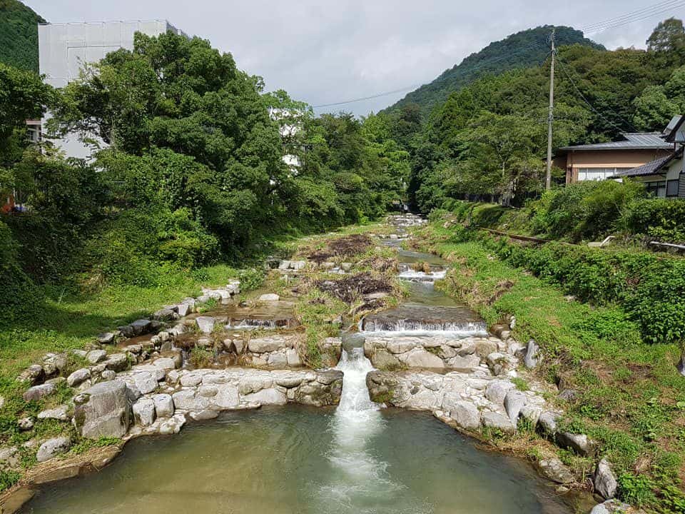 แม่น้ำคะเสะ ในเมืองฟุรุยุออนเซน จ.ซากะ