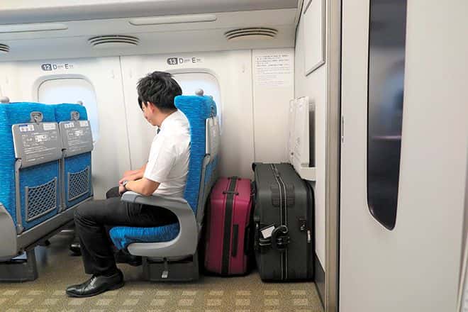 รถไฟชินคันเซ็น เตรียมคิดค่าเก็บกระเป๋าเดินทาง 1000 เยน! หากไม่ได้จองล่วงหน้า