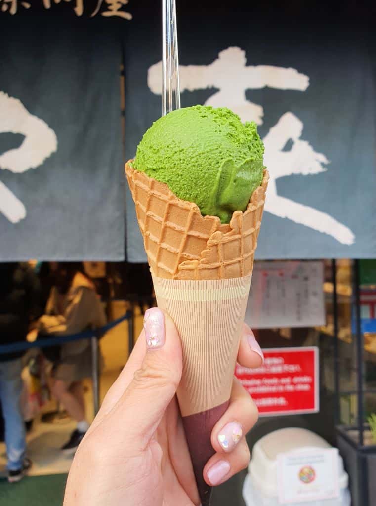 รีวิวพาชิมไอศครีมชาเขียว 7 ระดับ ร้าน Suzukien, Asakusa | Jgbthai
