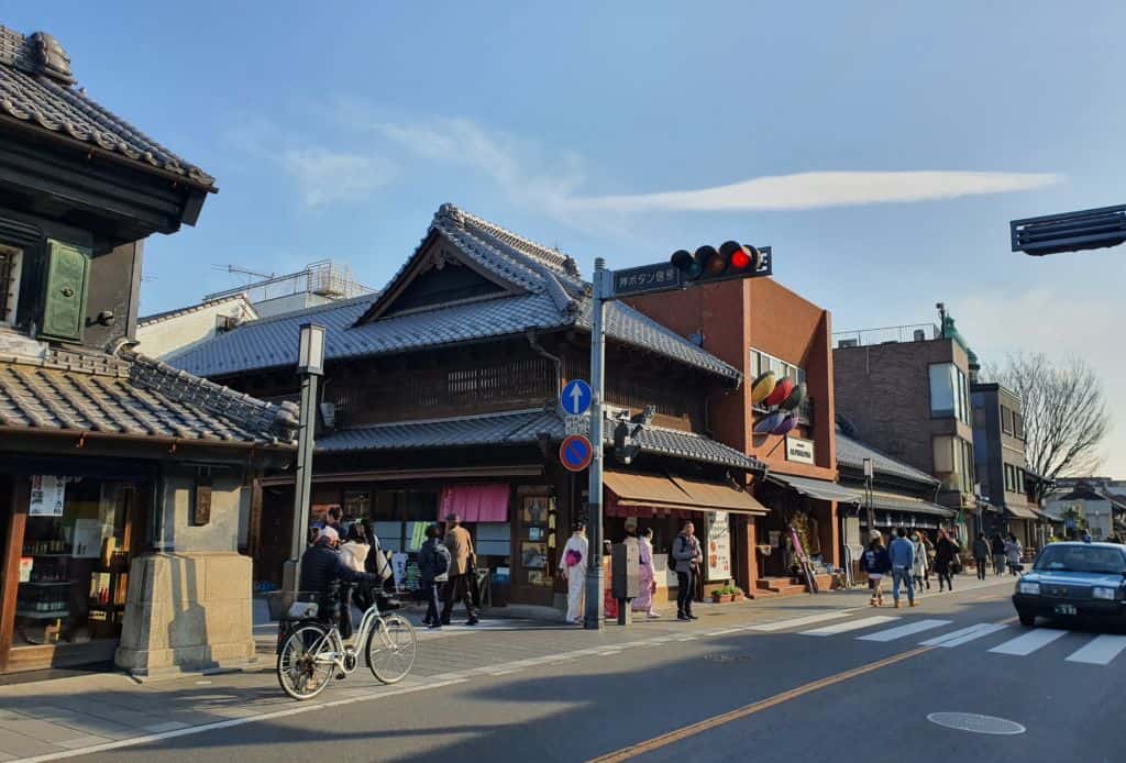 ถนนโกดังเก่า คุราซุคุริ (Kurazukuri Street)